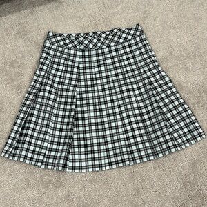 Divided by H&M Pleated Mini Skirt, size 2